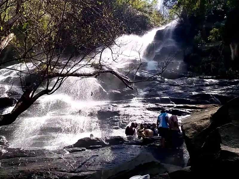 killiyur waterfalls