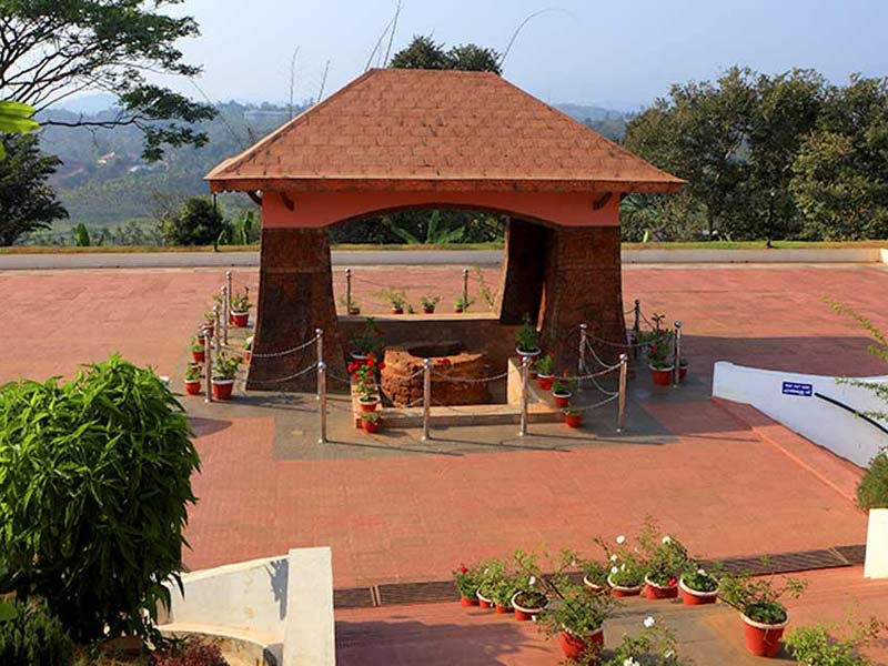 Pazhassi Raja Tomb