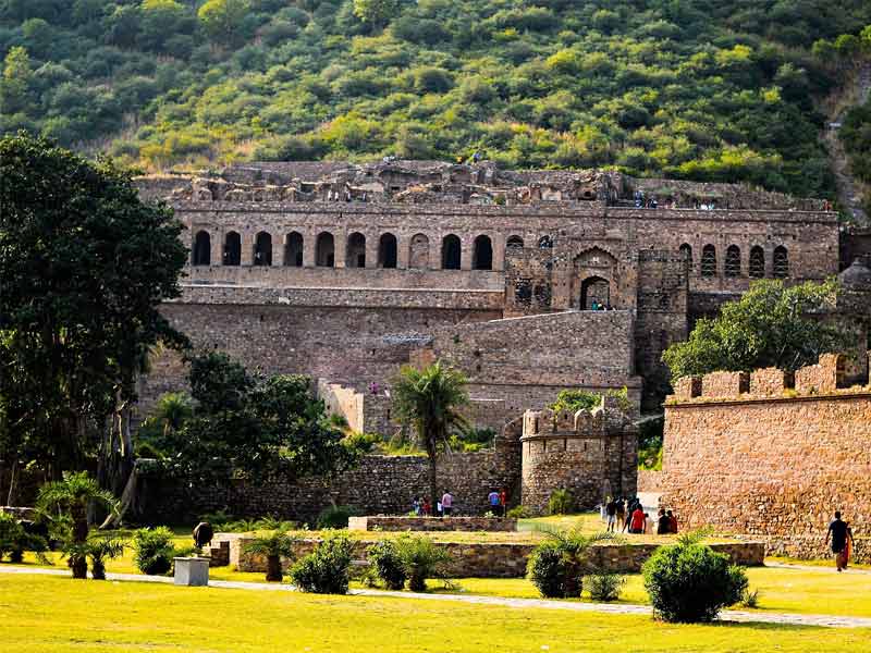 bhangarh fort
