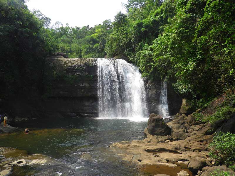 Mawlynnong waterfalls