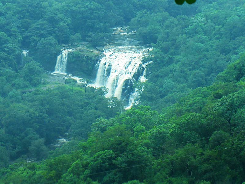 Thoovanami falls