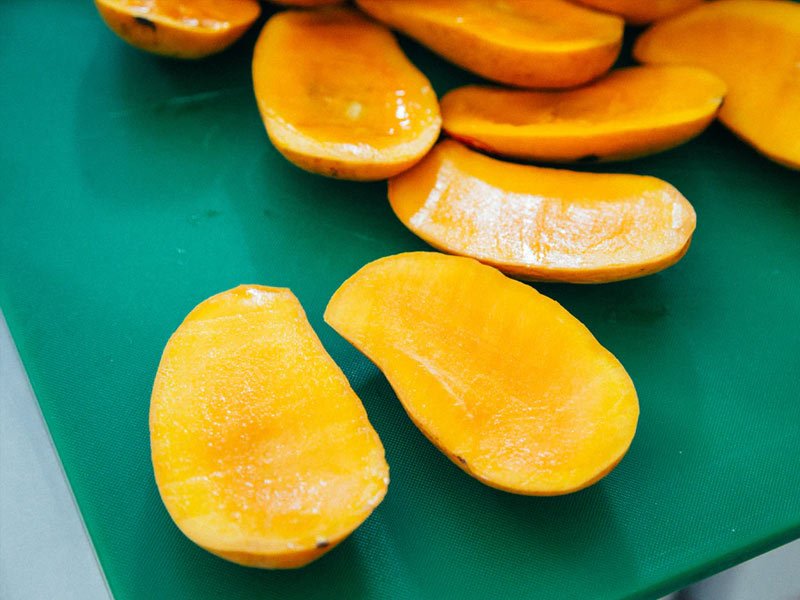 sweet mangoes