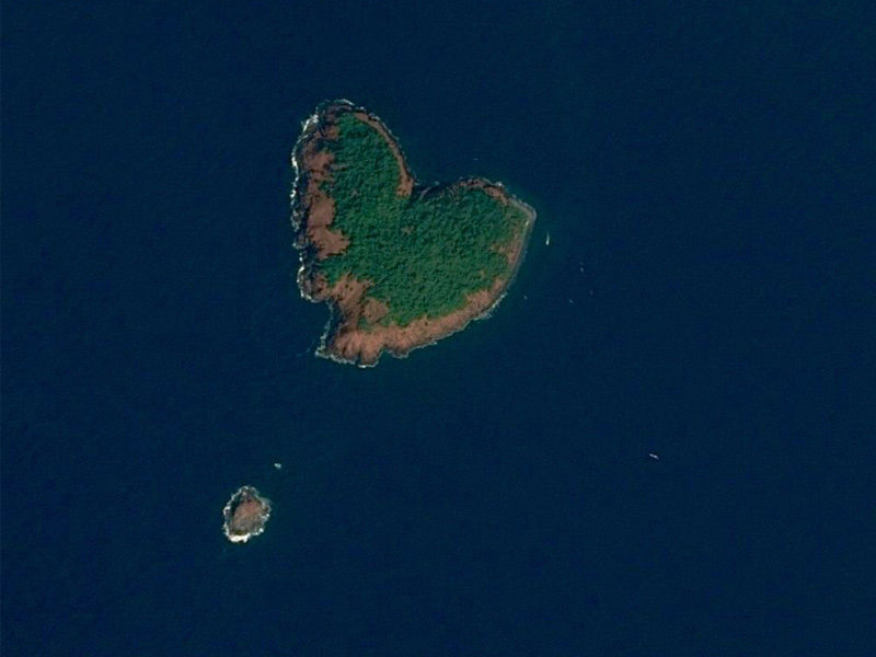 netrani island heart shape