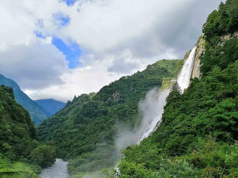 nuranang falls