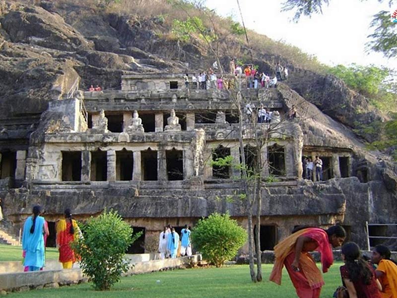 undavalli caves