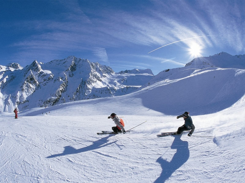 skiing at mundali