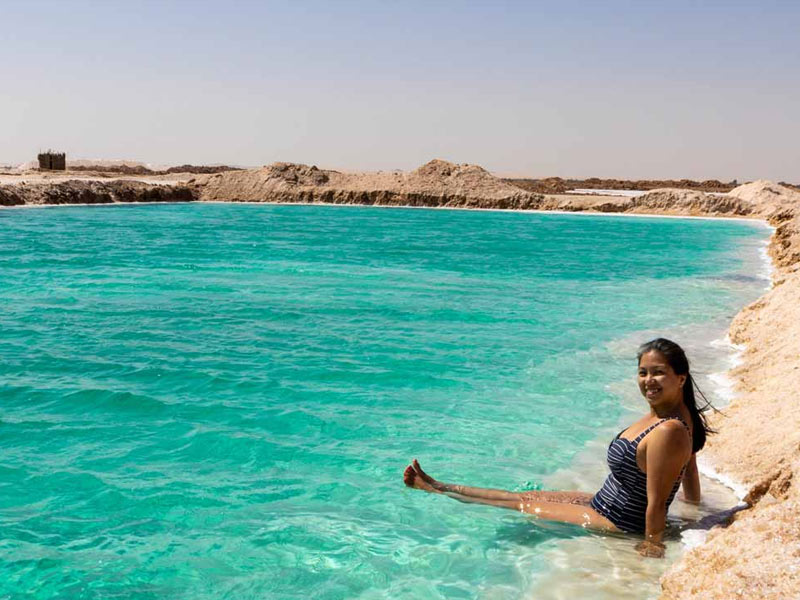 women in siwa oasis