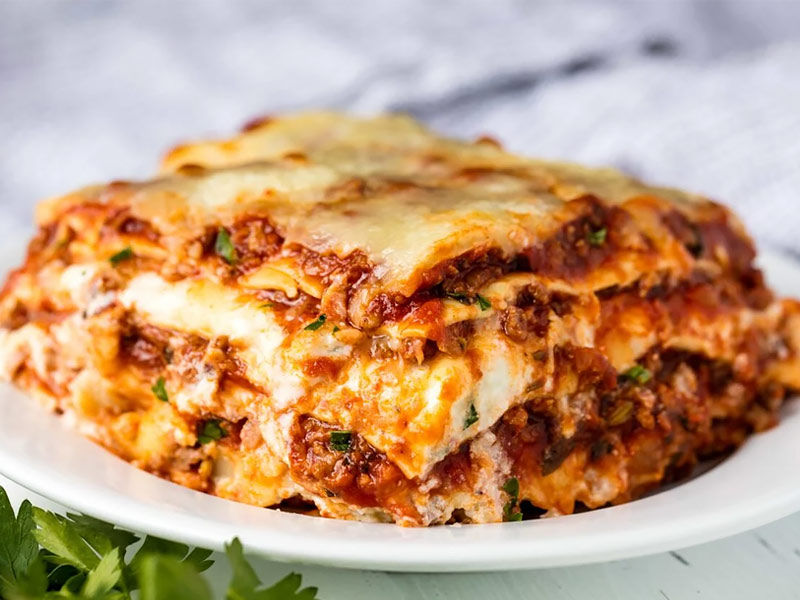 lasagna, italian food