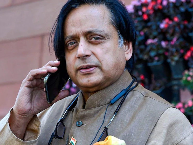 Shashi Tharoor, bookless in baghdad