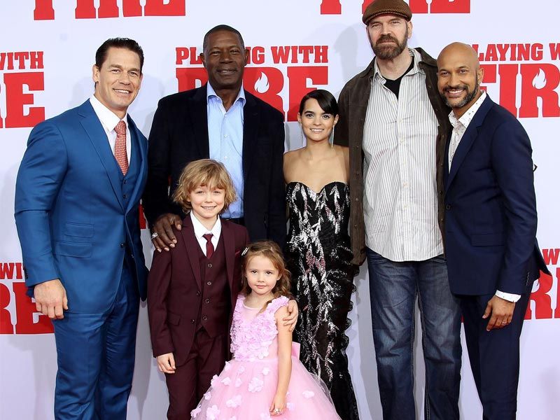 playing with fire, playing with fire netflix, playing with fire cast