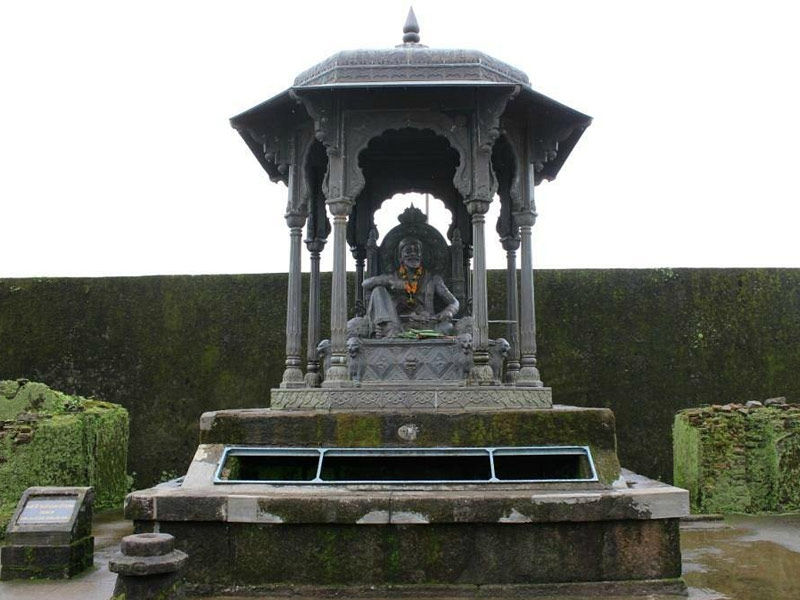 raj bhavan, raigad fort