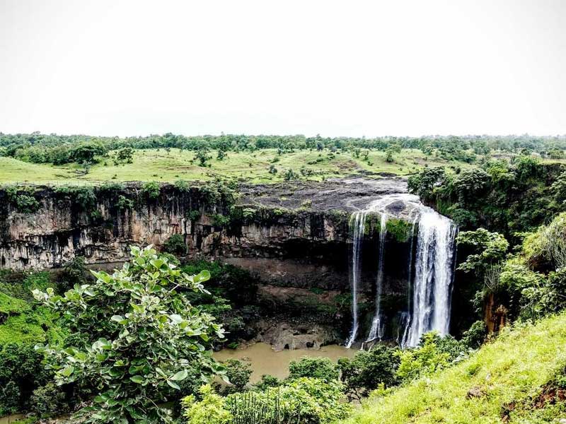 mohadi waterfalls, mohadi waterfalls travel, mohadi waterfalls images, mohadi waterfall travel blog