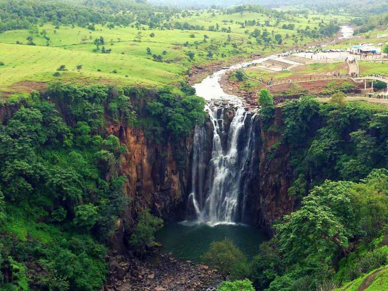 patalpani waterfalls