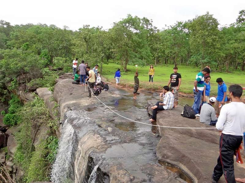 mohadi waterfalls, mohadi waterfalls travel, mohadi waterfalls images, mohadi waterfall travel blog