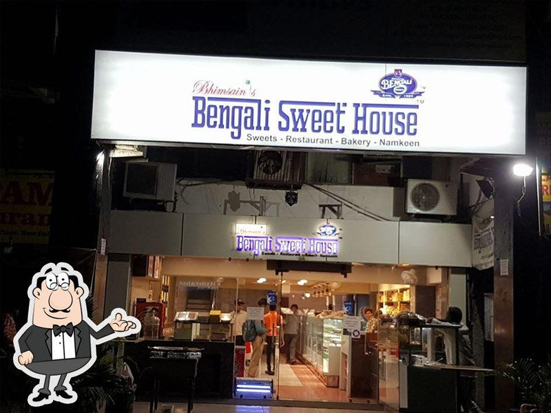 Bangla Sweet House , Prabhu Chaat Bhandar , Prince Chaat , Bhimsain’s Bengali Sweethouse, Raju Chaat Corner , Atul Chaat Corner , Bobby Tikki Wala, Rasili Chaat , Chhotey Lal Caterers , Ashok Chaat Corner , Padam Chaat Corner , Vishnav Vhaat Bhandaar , Lala Babu Chaat Bhandaar , gol gappe, gol gappe, gol gappe ka pani, golgappa in english, golgappa recipe, golgappa images, gol gappe near me, gol gappe wala, golgappa eaters, golgappa eating, golgappa eating challenge, golgappa banane ki vidhi, best gol gappe, best golgappa near me, best golgappa in delhi, golgappa shop near me, best golgappa in gurgaon, famous golgappa near me