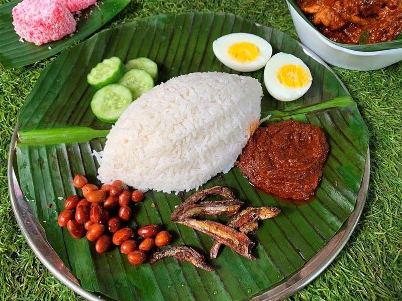 mee goreng mamak, apam balik, kerabu nasi , percik ayam , nasi lemak dish, rendeng dish, kuih malaysian dish, nasi kander dish, laksa malaysian dish, basah opia malaysian dish, bubur malaysian dish, nasi lemak, kuih, nasi kander, laksa, basah opia, bubur, history of malaysian cuisine, why malaysian food is the best, malaysian food recipes, malaysian street food, malaysian cuisine dishes, penang malaysian cuisine