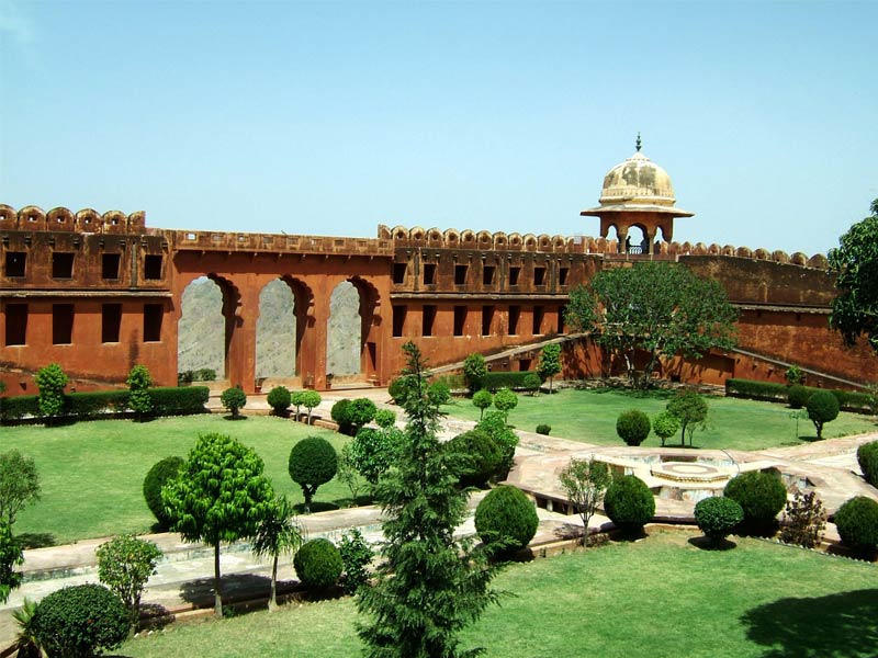 Jaigarh Fort