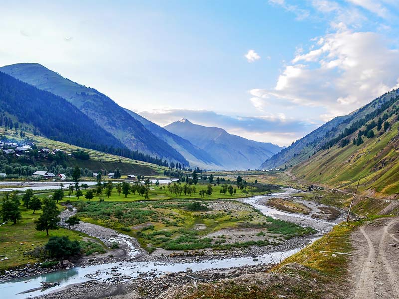 warwan valley, srinagar to warwan valley distance, how to reach warwan valley, village in warwan valley, warwan valley map, warwan valley weather, warwan valley trek review, warwan valley hotels, warwan valley best time to visit, warwan valley trek, warwan valley indiahikes, warwan valley bikat, warwan valley al