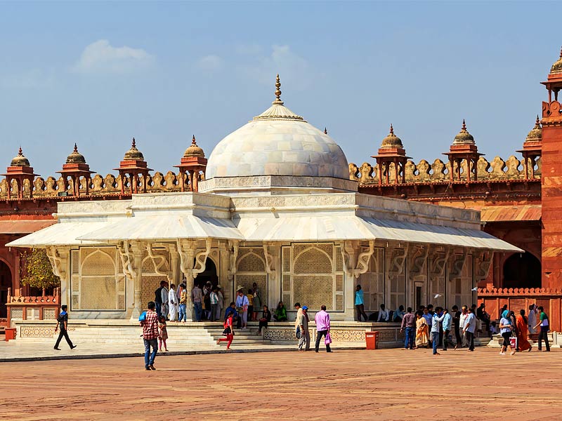 Fatehpur Sikri: A Beautiful Walled Fort Near Agra