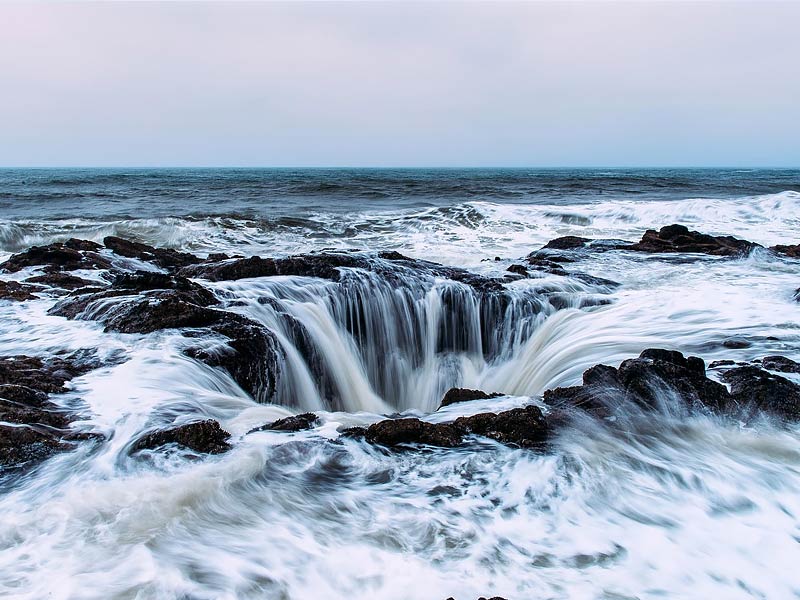 ,Catacombs france  ,Weird places in the world ,Restricted places ,Fly geyser usa ,The causeway Ireland Thor’s well, Bermuda triangle, Pamukkale  ,Lake natron tanzian ,Giant crystal ,Eternal flame fall ,Magnetic hills