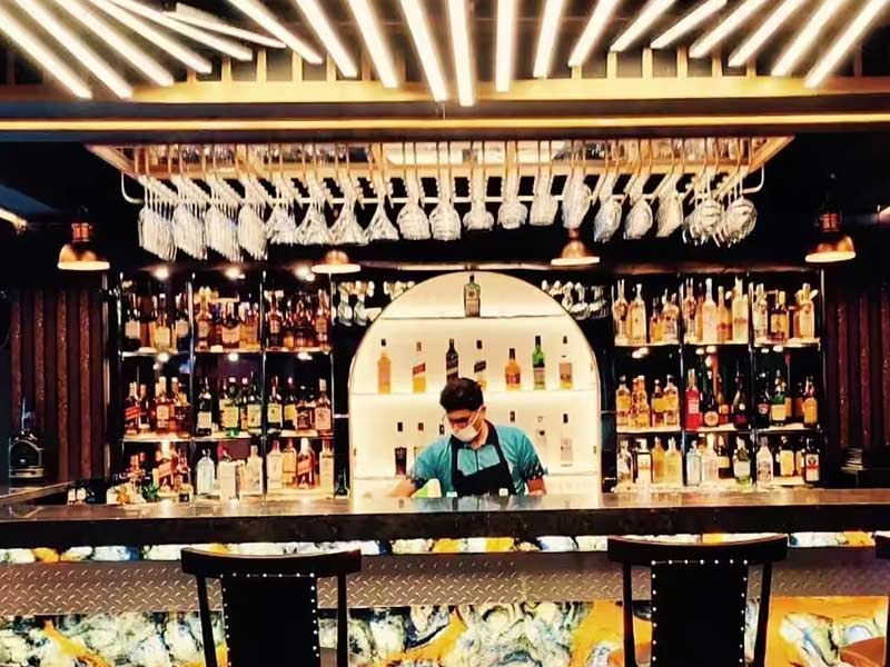 Cafe in kanpur, kanpur romantic cafe, romantic cafe in kanpur, romantic restaurants kanpur, kanpur romantic places