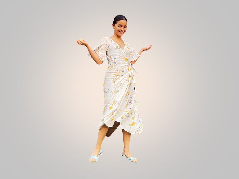 bollywood actresses summer outfits, bollywood actresses in summer dresses, bollywood actress costume, bollywood actress street style, bollywood attire for female, what to wear to a bollywood theme party, bollywood actress indian dresses, designer bollywood dresses, bollywood actress party dresses, female bollywood actresses, female bollywood actors, bollywood glamour, indian bollywood outfits, iconic bollywood movie outfits, latest bollywood styles