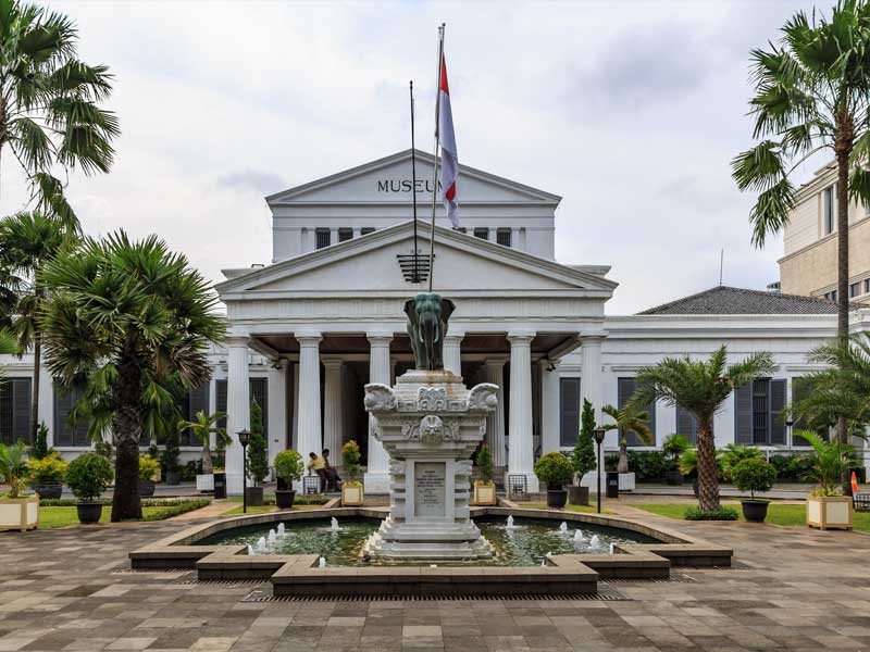 jakarta, jakarta attractions, jakarta bali, the national monument, istiqlal mosque, thousand islands, taman mini indonesia park, national museum of indonesia, jakarta cathedral, taman suropati, ragunan zoo, setu babakan, sea world ancol