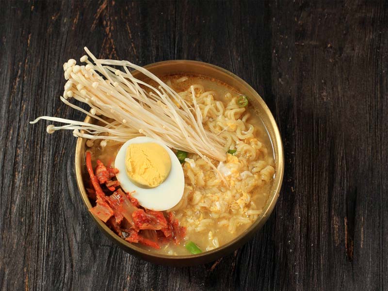 korean food, south korean food, korean food recipes, best korean food, popular korean food, traditional korean food, ramyeon/ ramen, tteokbokki, jiggae, gimbap, jajjangmyeon, gyeran mari, bibimbap, jeon, chicken, kimchi