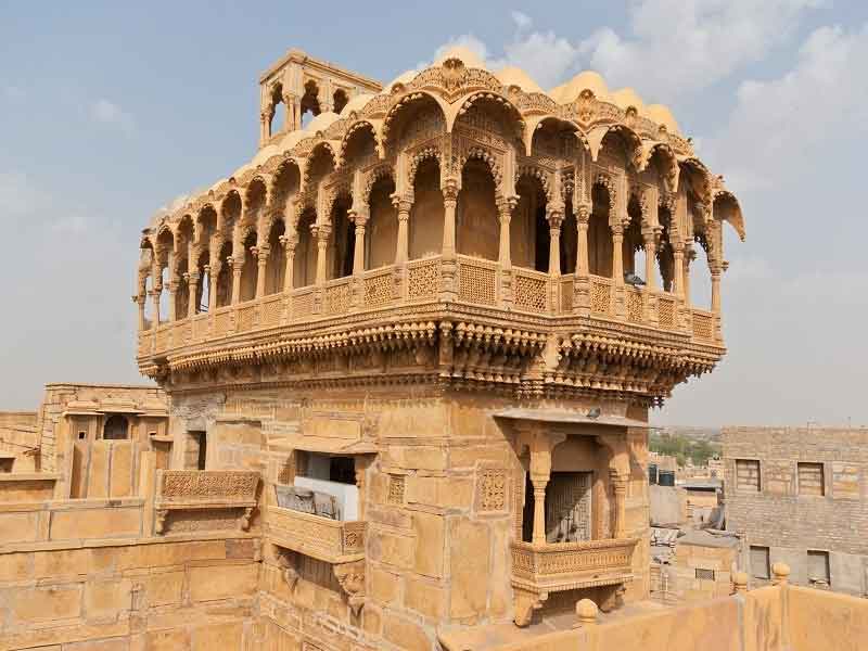 havelis in india, old havelis in india, best havelis in india, havelis in old delhi, haveli of india, jahaj mahal ki haveli, delhi, patwon ki haveli, jaisalmer, rampuria haveli, bikaner, french haveli, ahmedabad, nawalgarh, rajasthan, samode haveli, jaipur, goenka double haveli, mandawa, jukaso ganges, varanasi, bagore ki haveli, udaipur, salim singh ki haveli, rajasthan