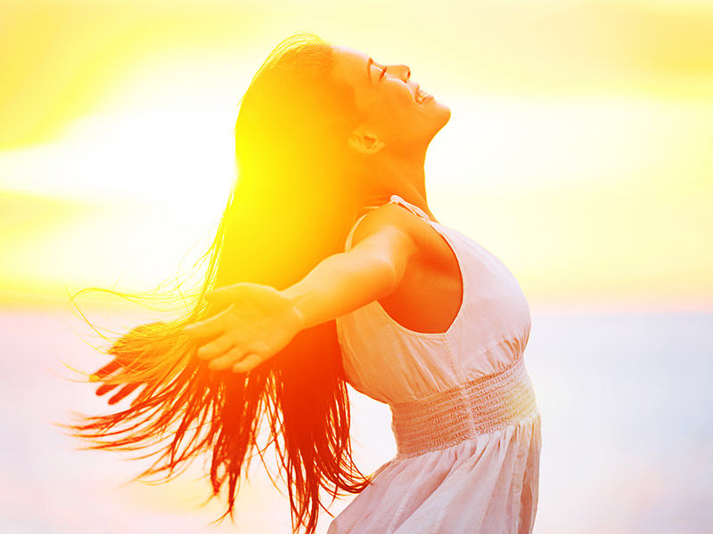 wrinkles are folds in the facial skin. Congenital wrinkles are perfectly normal and shouldn't be taken too seriously since they have been there since birth. But as time passes, wrinkles start to show more and more, which worries everyone. The "enemies of" everyone, but especially of women, are undesired wrinkles. It marks the start of the ageing process. Furthermore, the atypical wrinkles on the face will age the appearance of the skin, making it less smooth. Women therefore view wrinkles as a major "enemy" and want to find ways to combat them. QUIT SMOKING Although it's never easy, if you're struggling, nicotine patches and inhalers are a great place to start. 2. IMPROVE YOUR DIET WITH MORE ANTIOXIDANTS Free radicals are kept at bay for your skin by antioxidants. The following foods have the highest antioxidant content: Berries Prunes Artichokes Red kidney beans Apples Granny Smith Candies Sweets Dark cherries Dark beans fatty fish with a lot of omega-3 fatty acids STAY HYDRATED Aim for two litres of water a day, particularly after working out. If you're not a big fan of water, try adding some zest with some fresh lemon or drinking natural coconut water to help hydrate your skin. APPLY ANTI-WRINKLE CREAMS For added wrinkle-fighting power, apply a small amount of NIVEA's Q10 Replenishing Pearls Serum underneath your day and night cream. Our skin care experts develop the range of anti-wrinkle creams and moisturisers from NIVEA. They are intended to protect and hydrate your skin. Overnight, your skin is repaired and rejuvenated by our night creams. AVOID OVERexposure to the sun Use an SPF moisturising product or sunscreen every day to protect your skin from the sun. If you intend to spend a lot of time outside: Put on sunglasses, a hat, and a long-sleeved shirt. Always look for shade Recall to drink plenty of water. SLEEP ENOUGH Aim for about eight hours of sleep each night to give your body enough time to heal. Before going to bed, use a rich anti-wrinkle night cream to speed up your skin's healing process. LOWER YOUR STRESS Reduce anything that is stressing you out and may be contributing to your wrinkles, such as your workload. Meditation and yoga are also beneficial. 