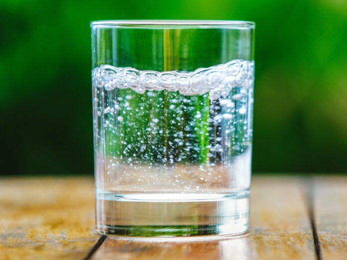 Is Drinking Sparkling Water Healthy Is Drinking Sparkling Water Healthy