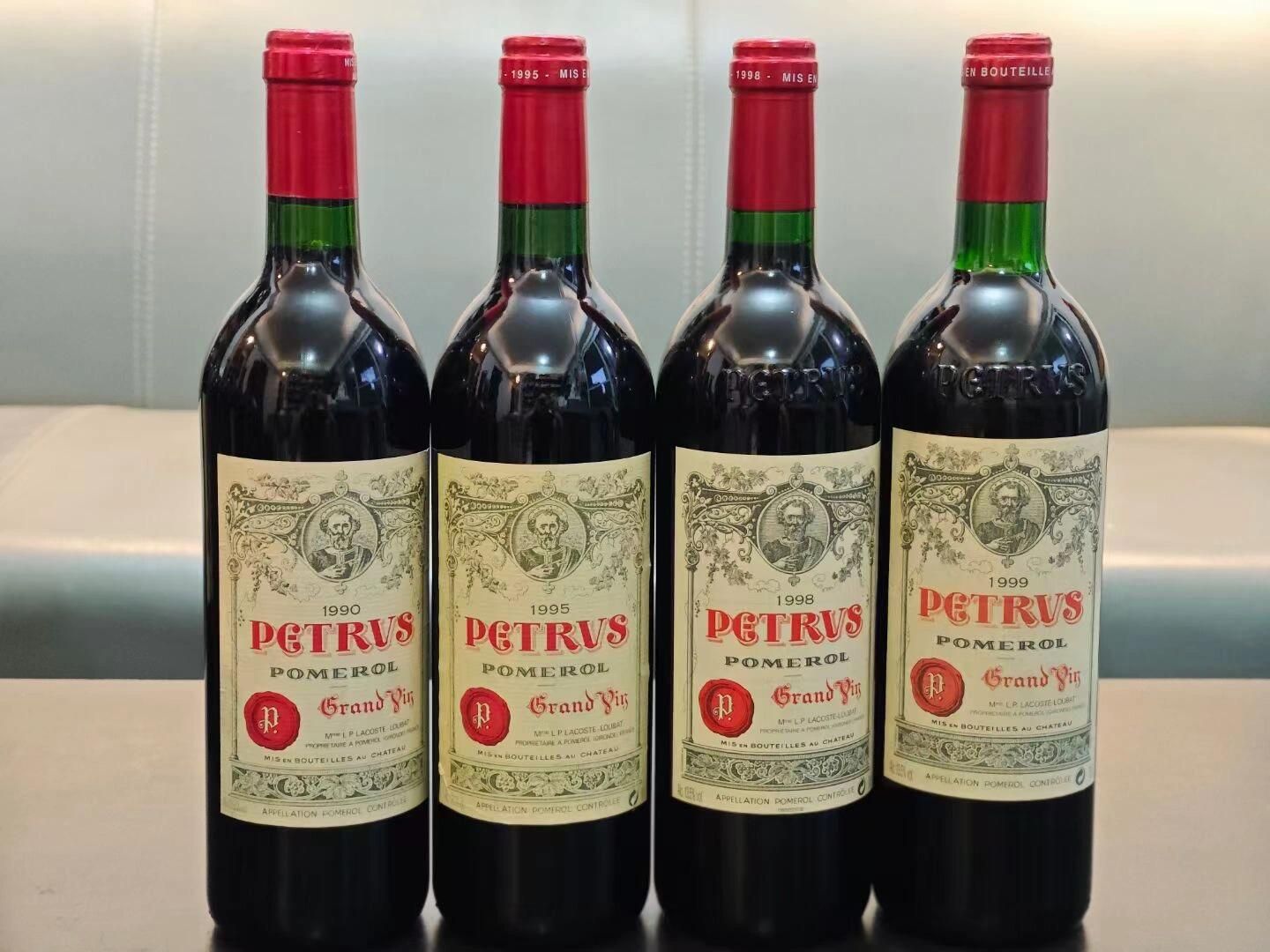 鑑定 Petrus、Le Pin 與 Lafleur 的酒標封膜瓶底碼和液位