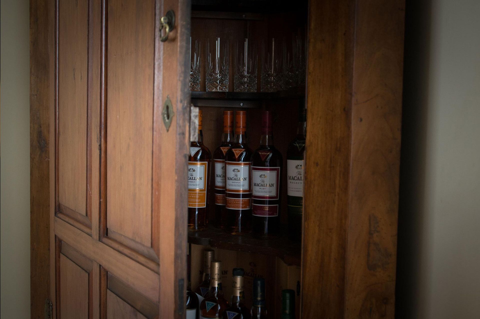 威士忌必須直立儲存