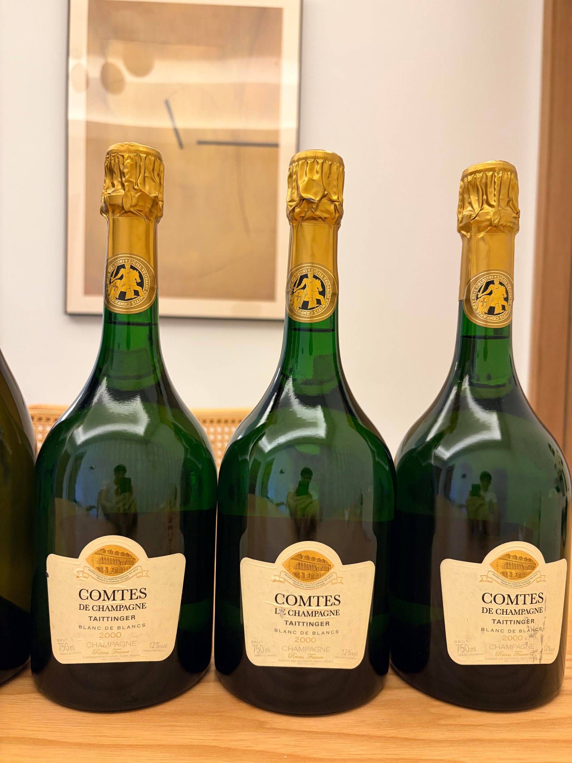 Blanc de Blancs 與 Blanc de Noirs 香檳完整酒標並列，保留甜度與年份資料