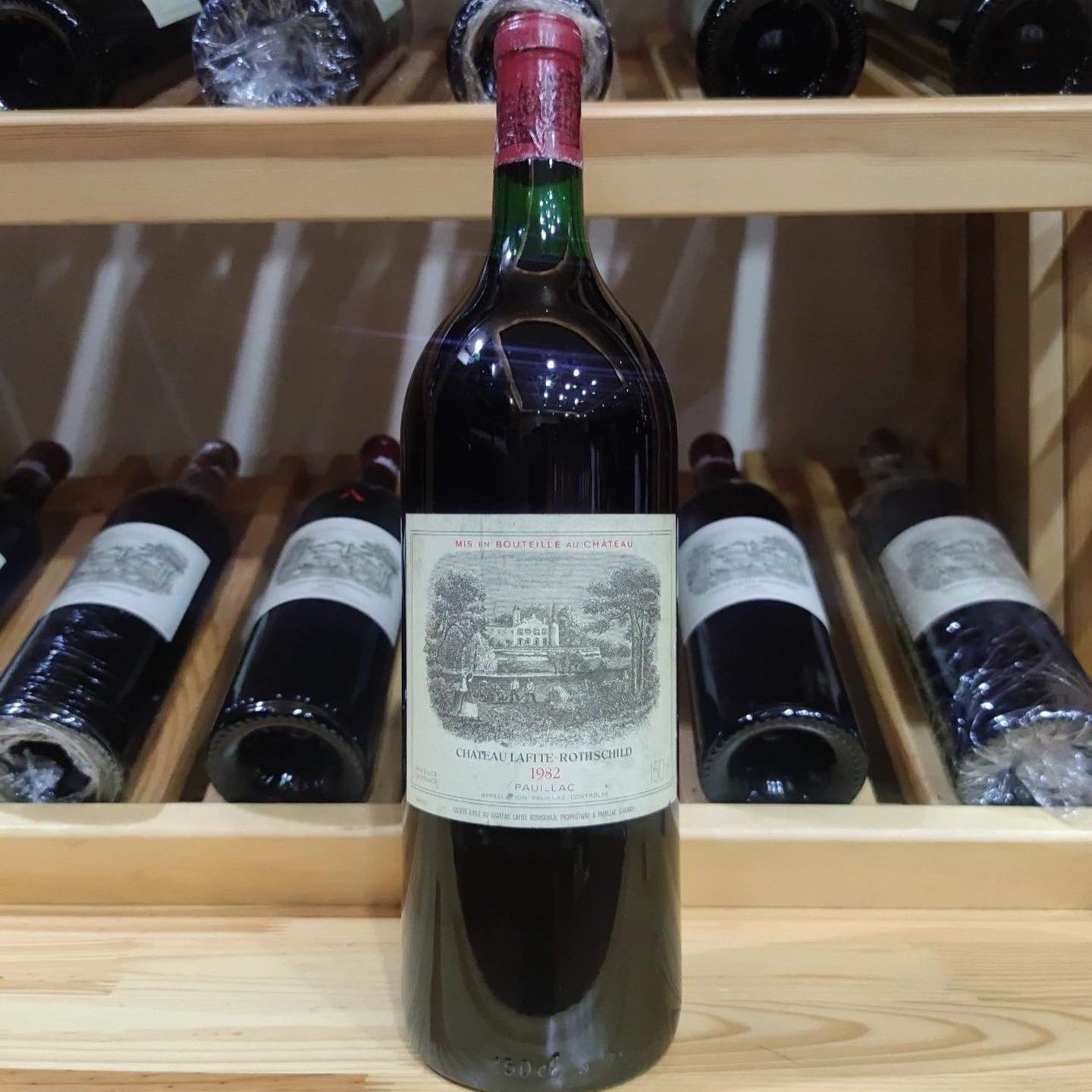 1982年拉菲大瓶裝