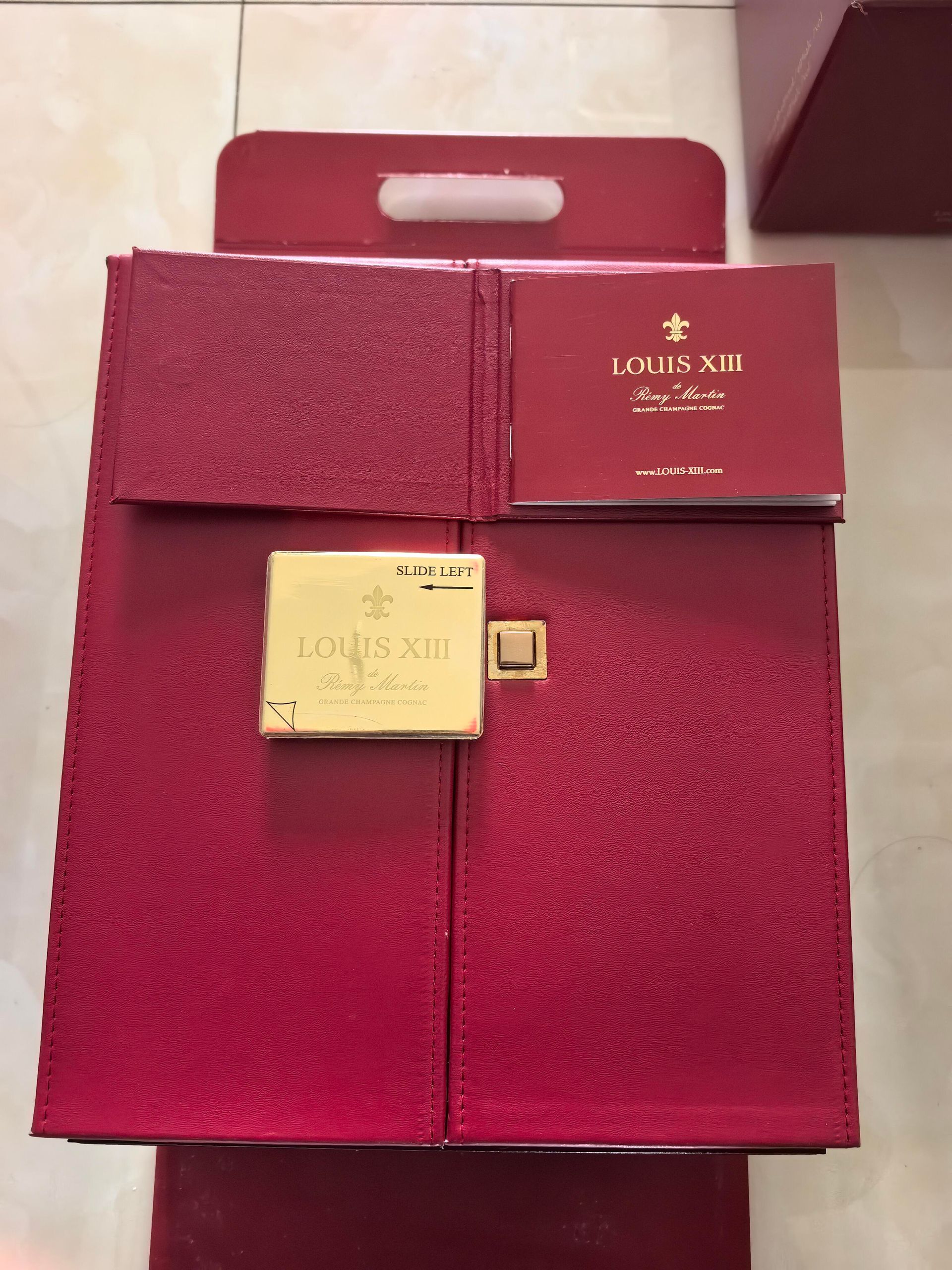 專業檢查 Louis XIII 與 Rémy Martin Extra 的配件與真偽細節