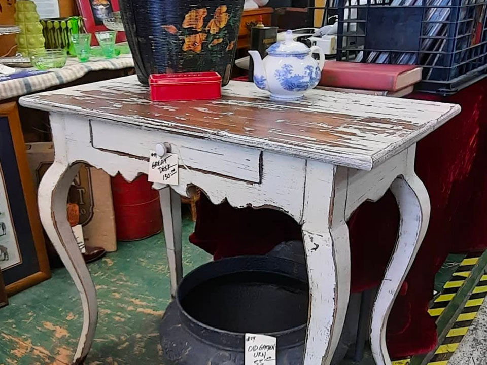 The Old Barn Antiques Mall, San Juan Capistrano CA (949) 4939144 Showroom Finder