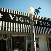 Vignettes-Antiques & Collectables Antique logo