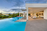 GRAND PALMS...Modern 3 BR villa w/ full AC, steps from Plum Baie Beach!