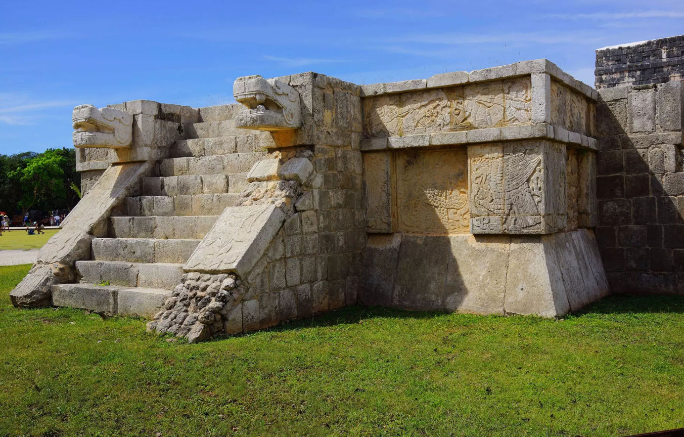 Chichén Itzá: La Gran Pirámide de los Mayas en México Templo de Kukulcan Chichén Itzá - Arquitectura Maya Patrimonio de la Humanidad en Yucatán
