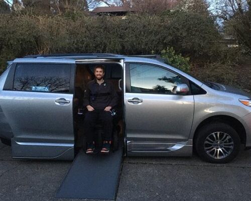 Jack in his car