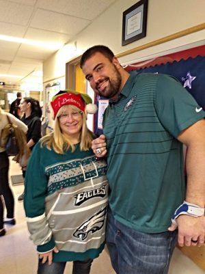 Eagles player Stefen Wisniewski participating in Bags of Hope with Help Hope Live