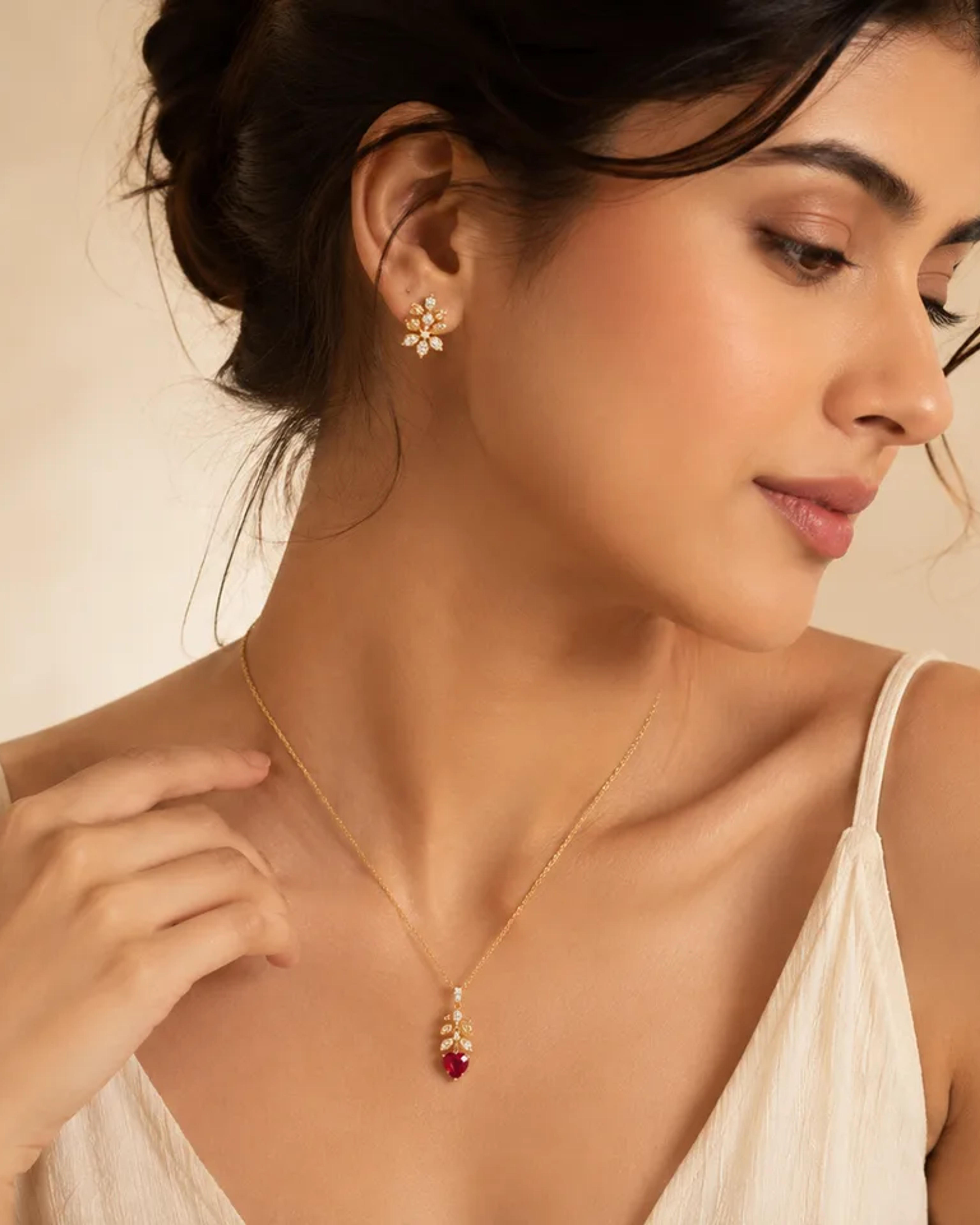 Minimalist gold jewellery for work