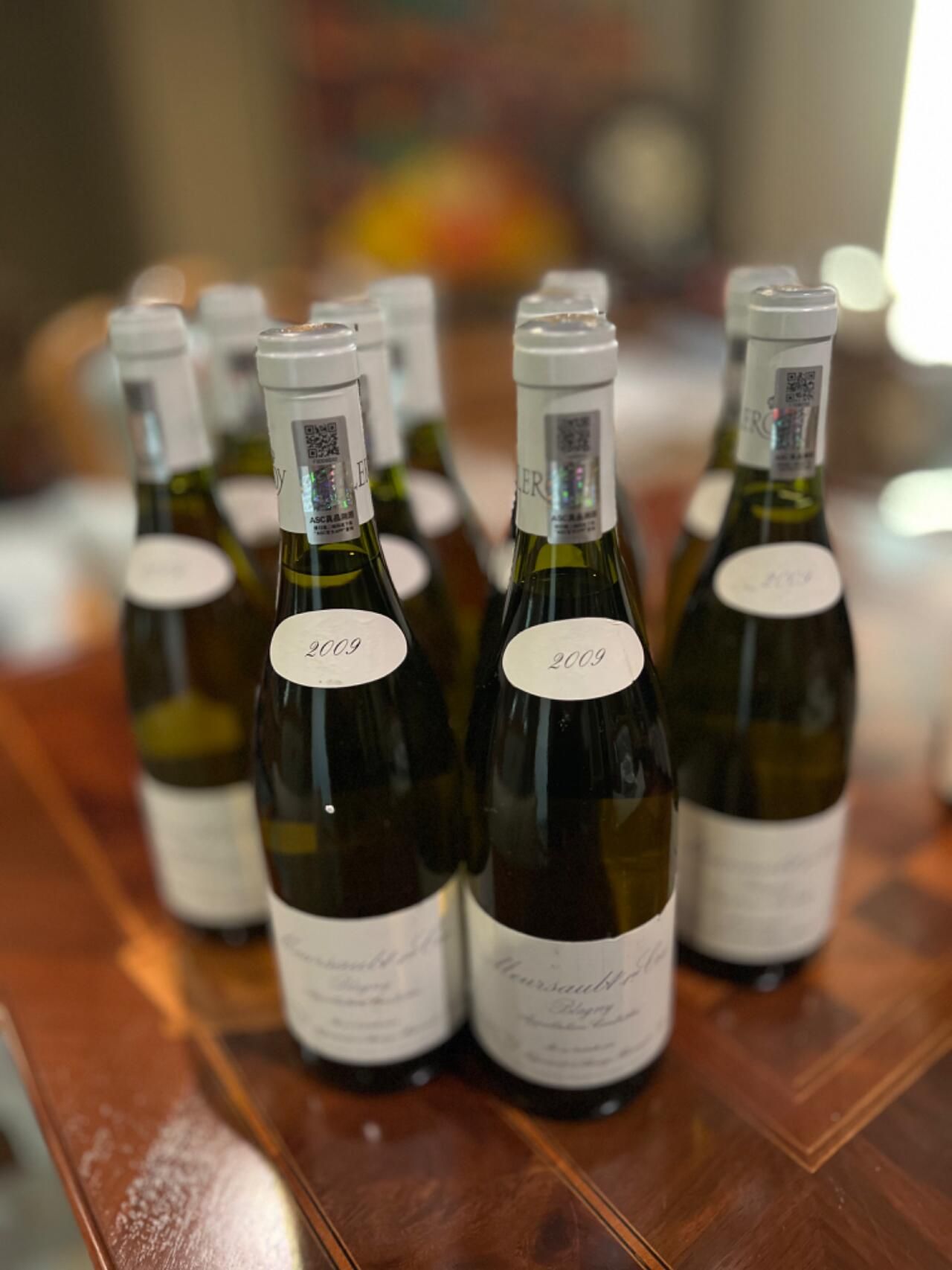 Leroy 紅酒紅頭膠帽與白酒金頭、Maison 白頭及 Vosne-Romanée 與 Auxey-Duresses 地址對照
