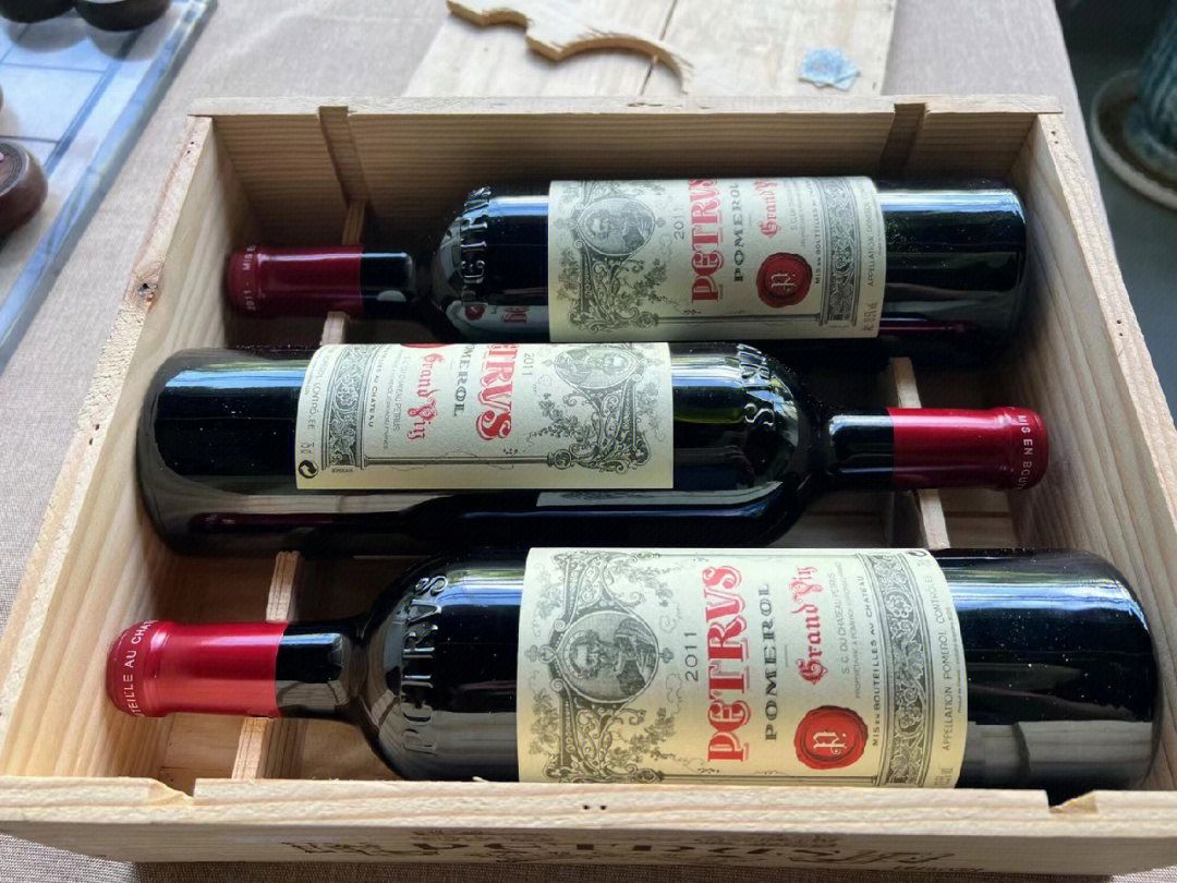 帕圖斯 Petrus 原木箱 OWC、整箱名莊紅酒與酒窖清倉展示