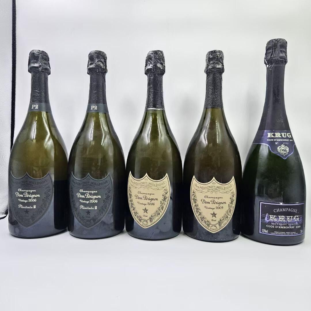 專業酒窖保存的 Dom Pérignon 與 Krug 香檳示意