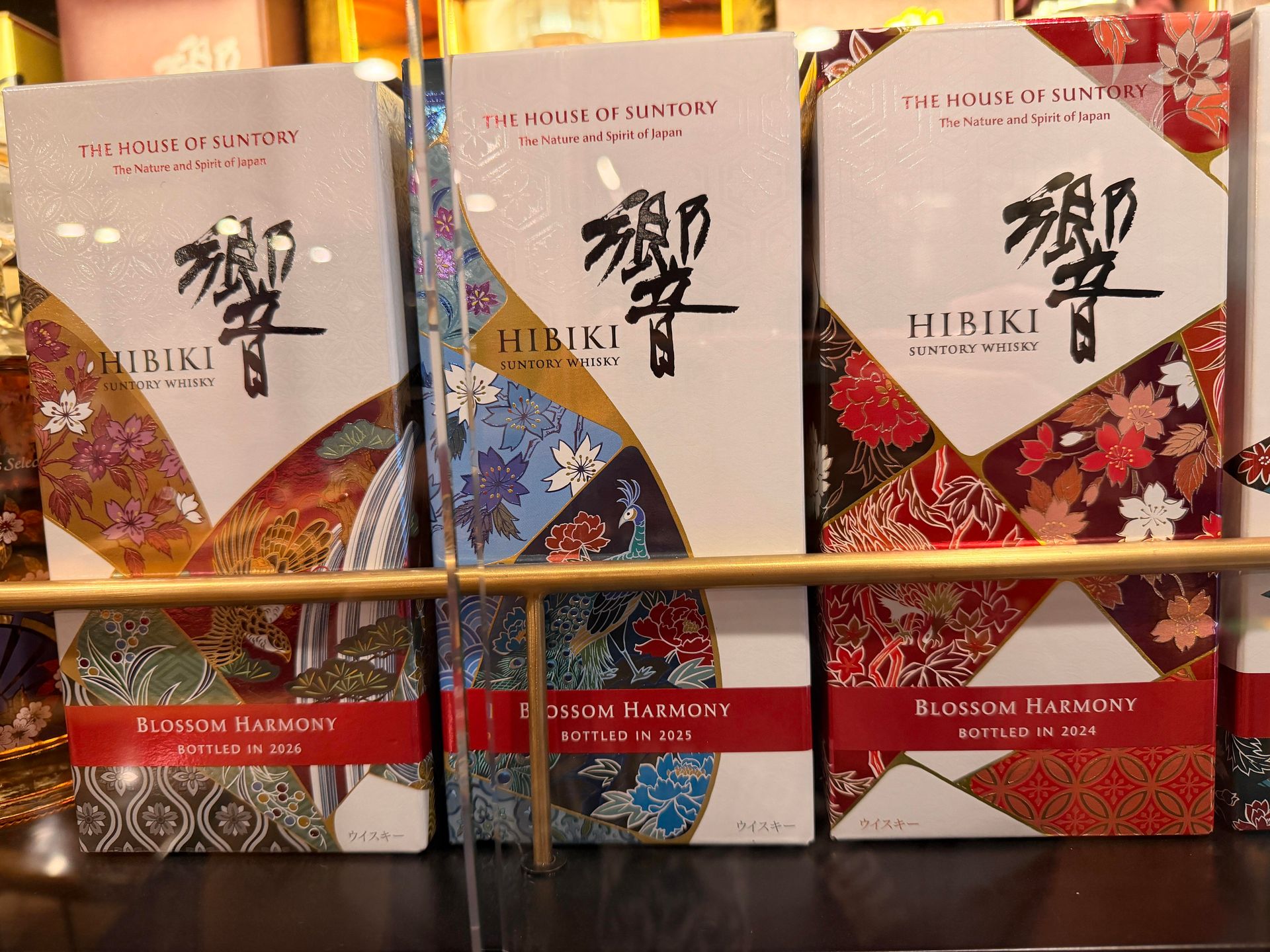 響 Blossom Harmony 2021 至 2025 年度限定版包裝時間線