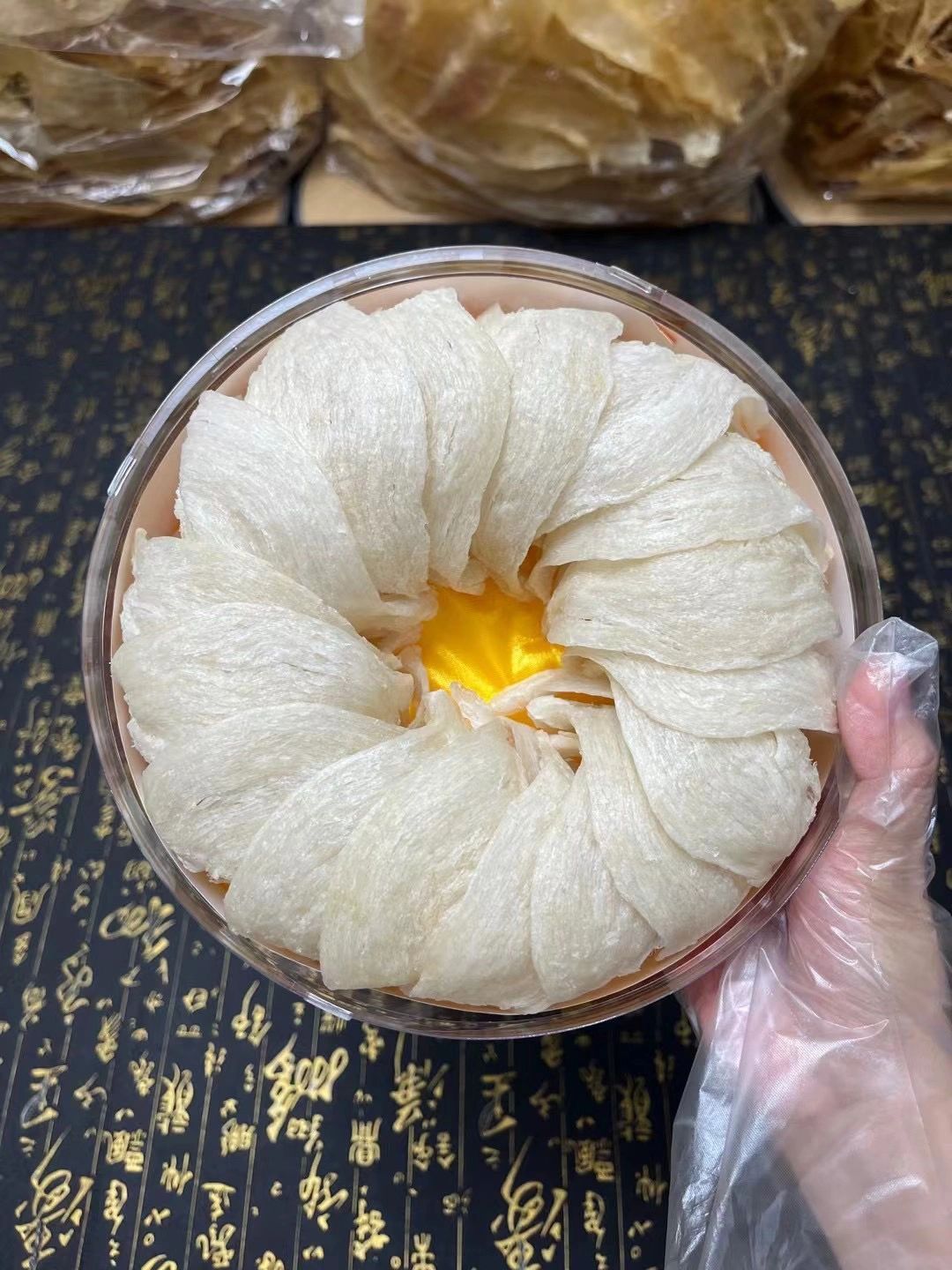 節日海味禮盒拍照與整理估價資料示意