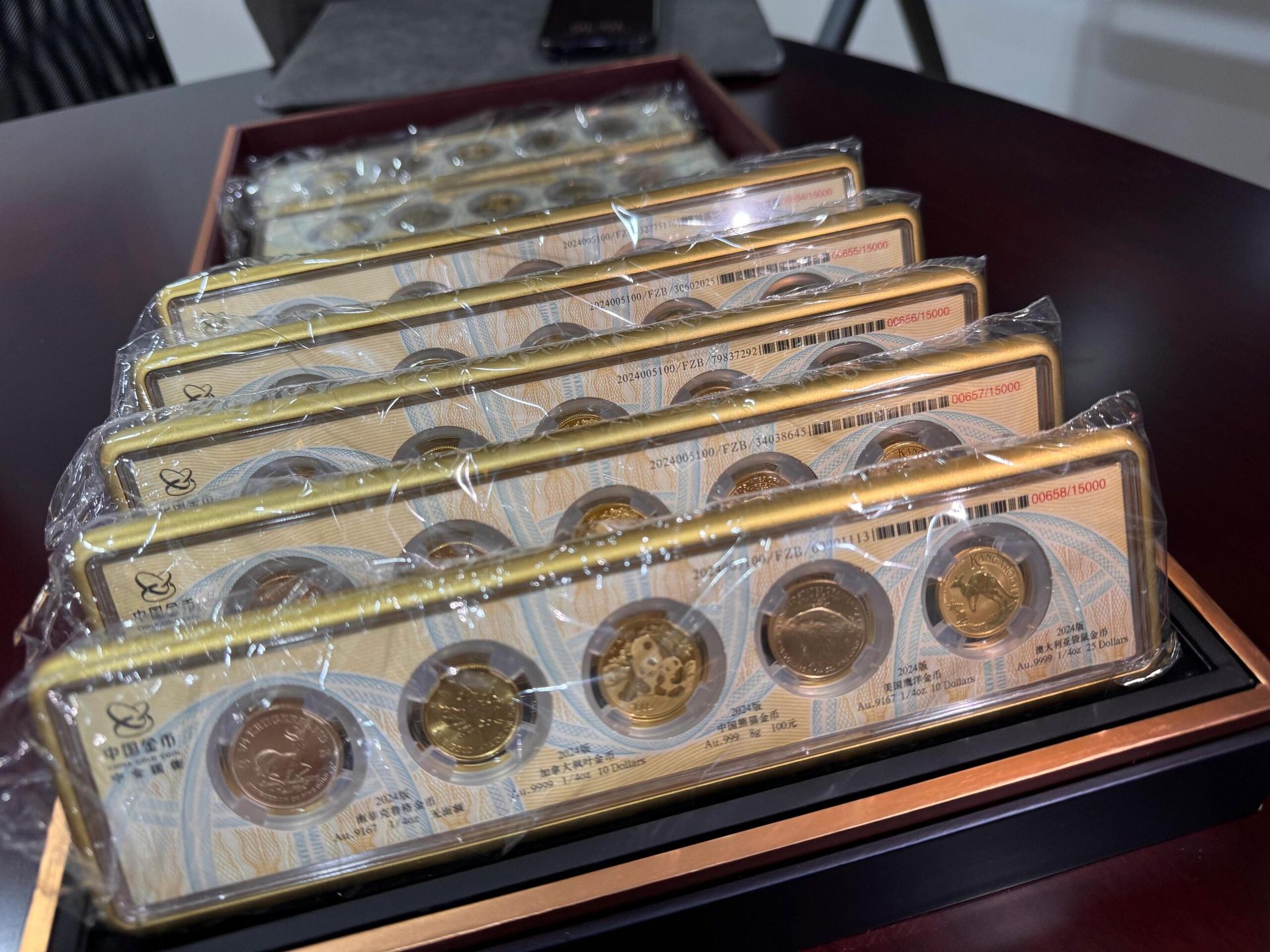 熊貓楓葉鷹揚英國金英鎊投資金幣回收估價展示