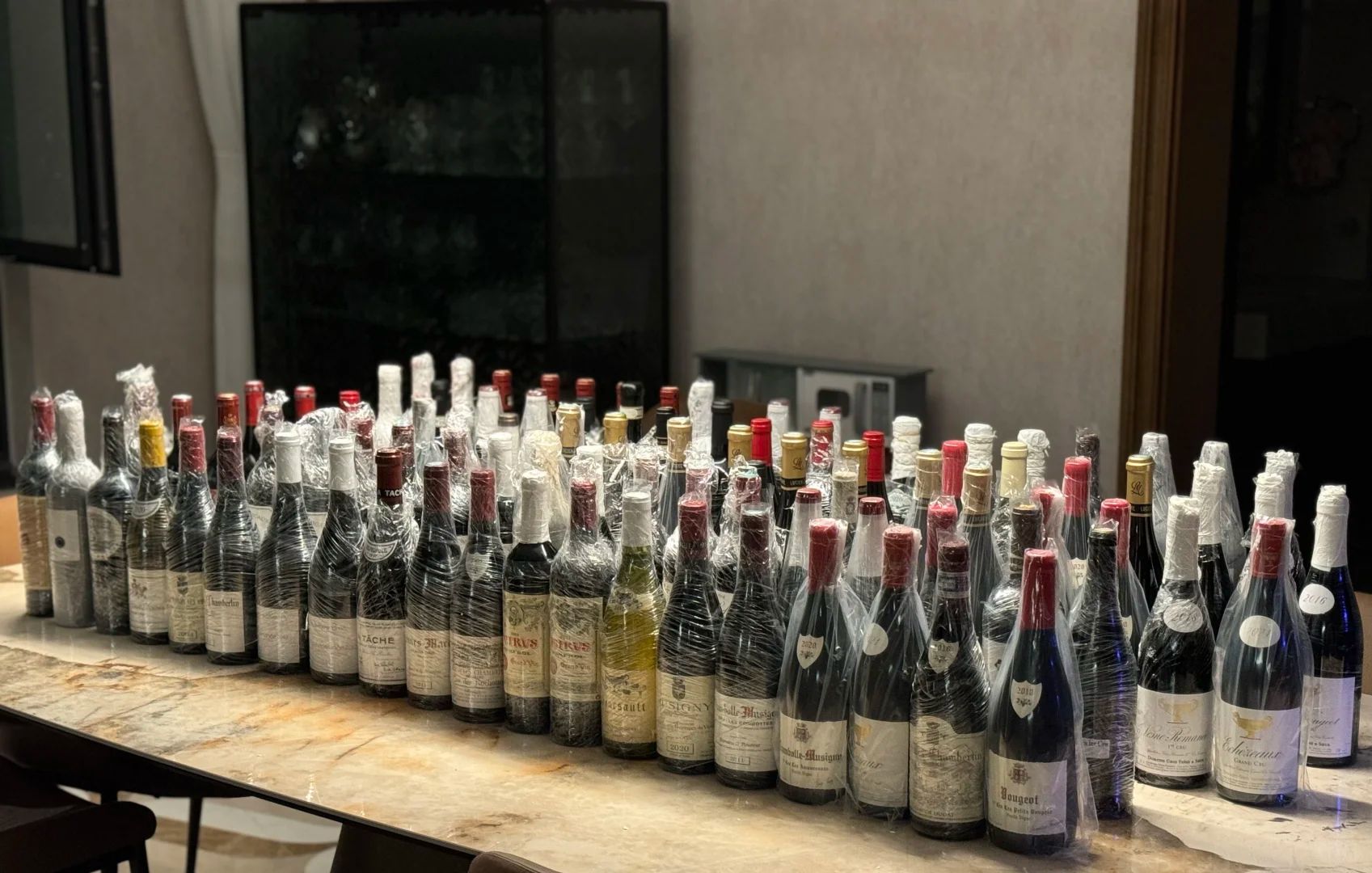 名莊紅酒來源文件、酒窖記錄與專業檢查展示